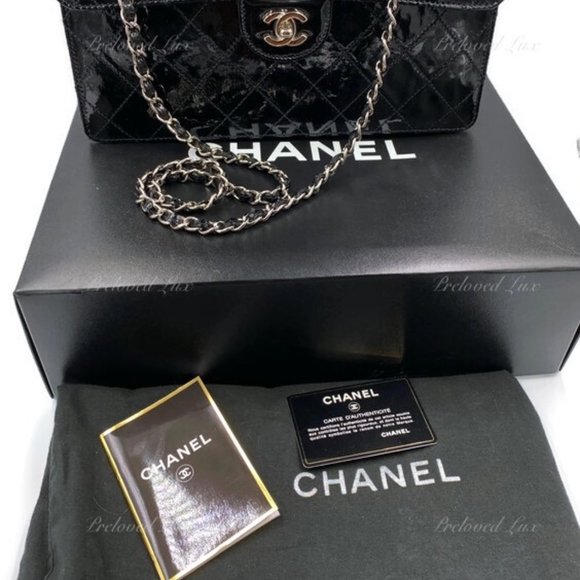 Authentic CHANEL Patent Black Jumbo Flap Crossbody - Picture 4 of 17